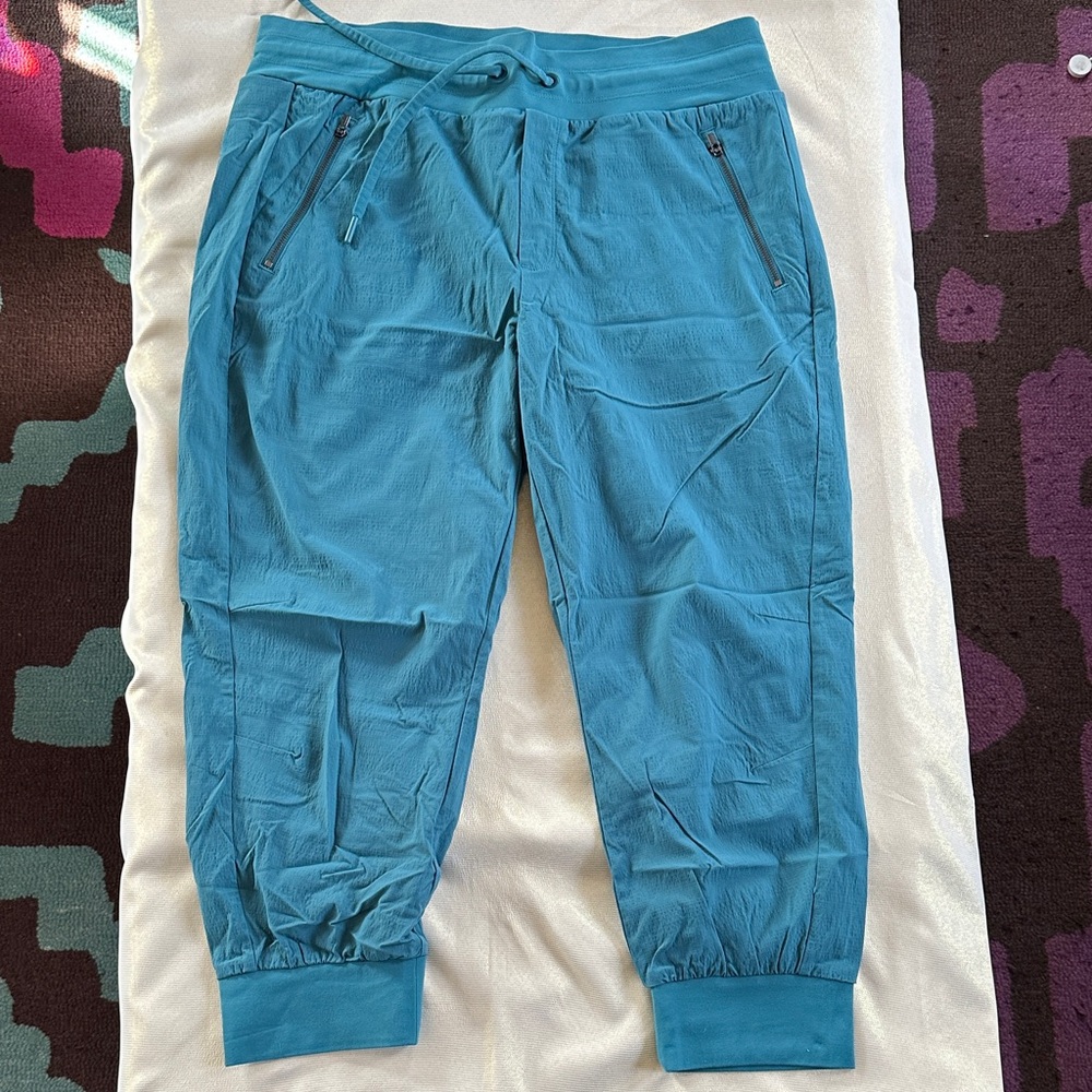 Trekkie North Crop Jogger
